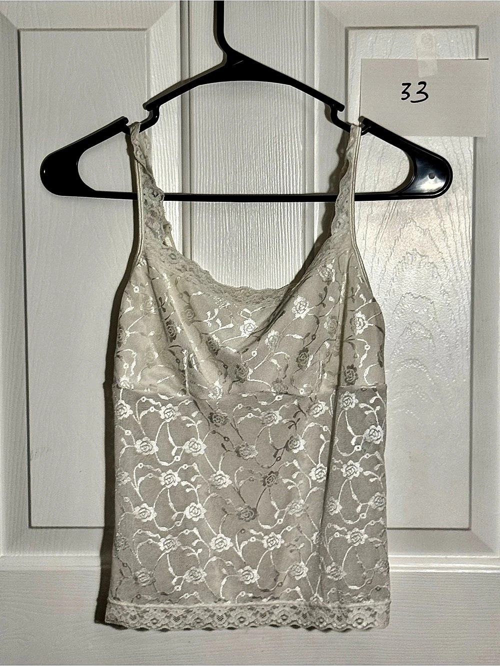 Vassarette Floral Lace Camisole in Cream Size Medium